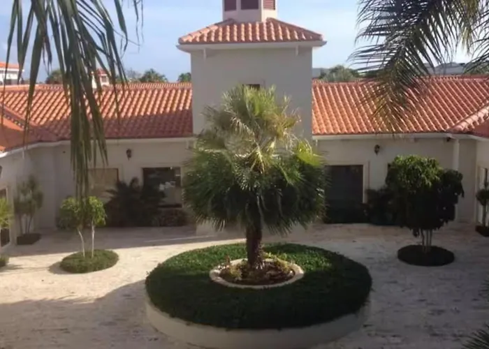 Modern Villas At Grace Bay, Turks And Caicos Islands Long Bay