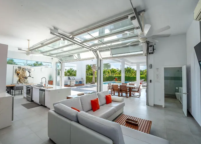 White Villas - Beachside Villa With Pool And Resort Amenities - V1 Long Bay