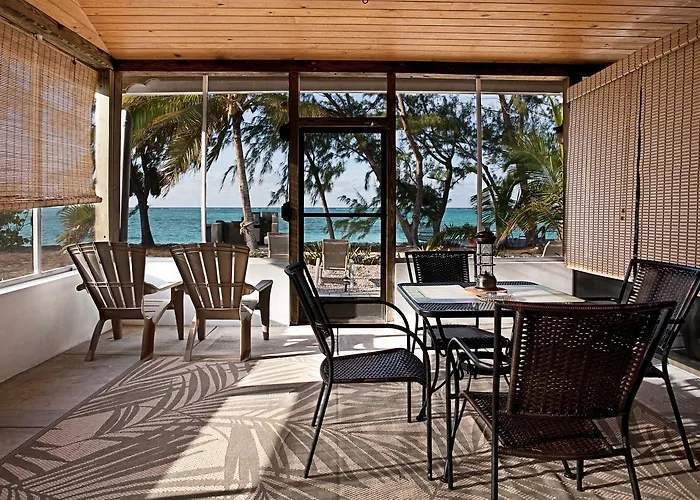 Hollywood Beach Suites Turks And Caicos Whitby